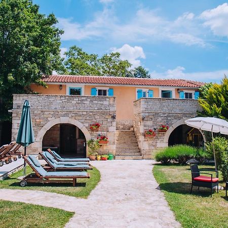 Casa Karnevali Villa Zminj Bagian luar foto